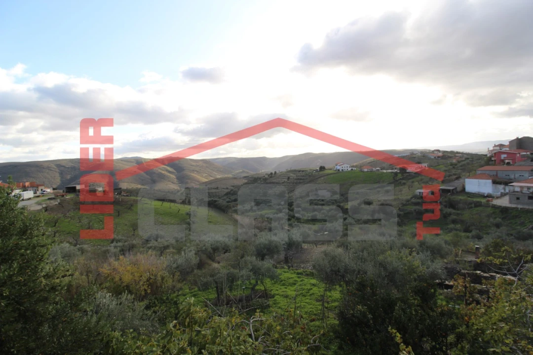 Moradia T2 para Venda em Açoreira Foto 16