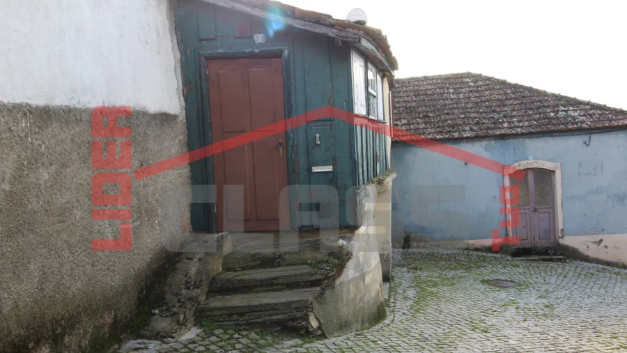 Moradia T2 para Venda em Açoreira