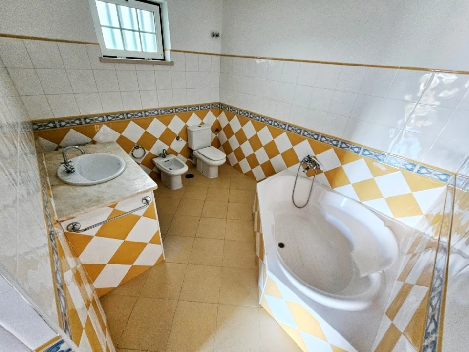 Moradia T4 para Venda em Ramalhal Foto 18