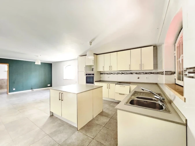 Moradia T4 para Venda em Ramalhal Foto 3