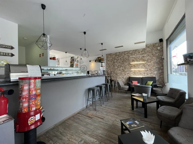 Negócio para Trespasse em Mina de Água Foto 9