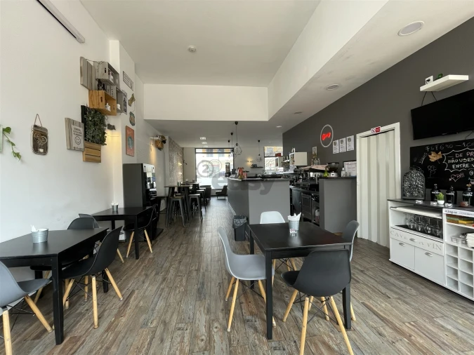 Negócio para Trespasse em Mina de Água Foto 7