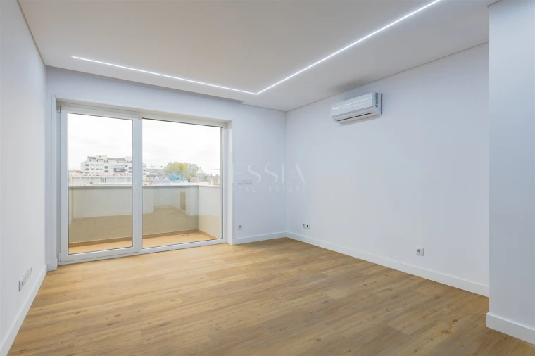 Apartamento T2 para Venda em Cedofeita, Santo Ildefonso, Sé, Miragaia, São Nicolau e Vitória Foto 4