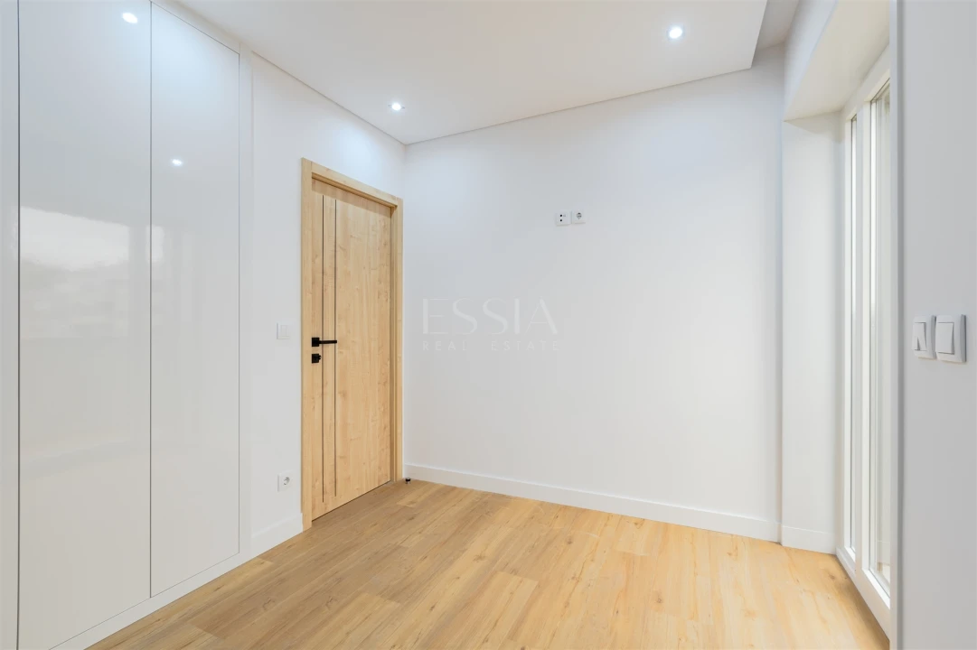Apartamento T2 para Venda em Cedofeita, Santo Ildefonso, Sé, Miragaia, São Nicolau e Vitória Foto 12