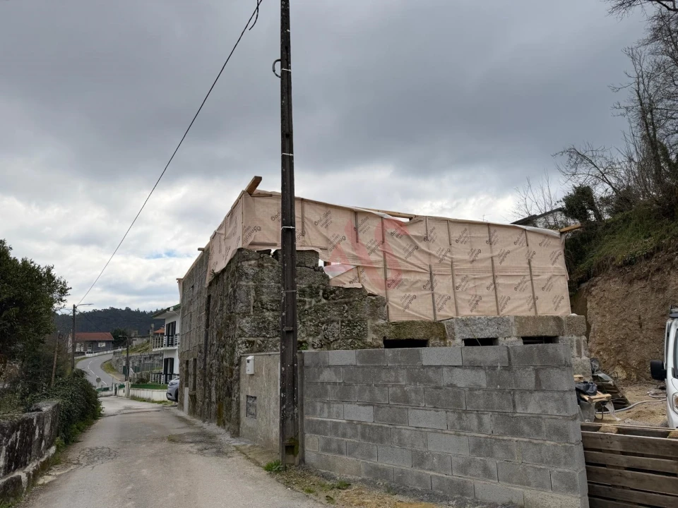 Moradia T3 para Venda em Arões (Santa Cristina) Foto 5