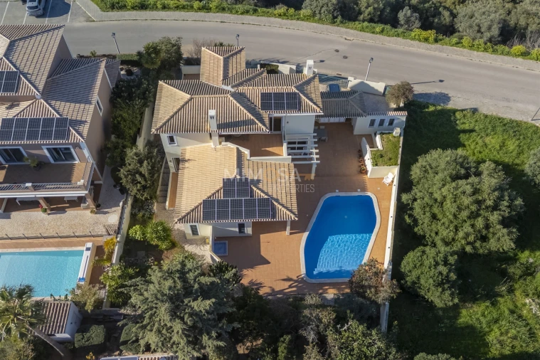 Moradia T3 para Venda em Lagos (São Sebastião e Santa Maria) Foto 40