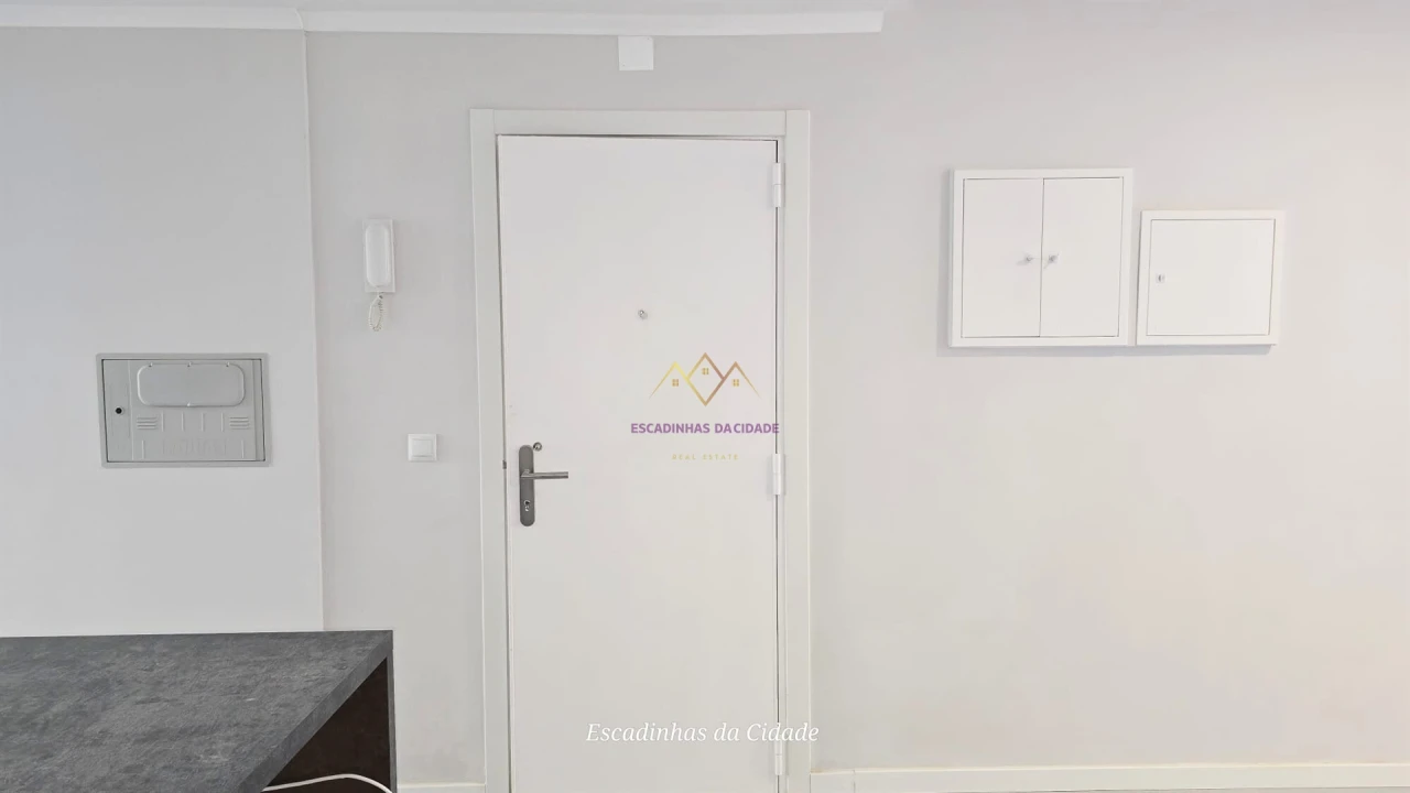 Apartamento T2 para Venda em Benfica Foto 9