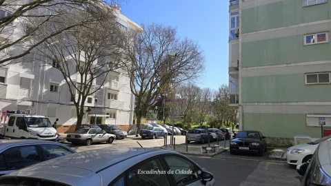Apartamento T2 para Venda em Benfica
