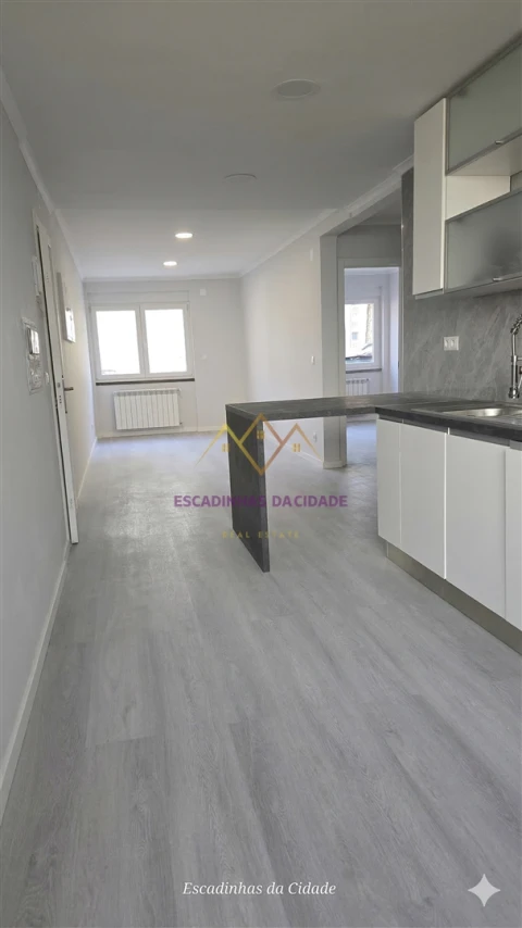 Apartamento T2 para Venda em Benfica