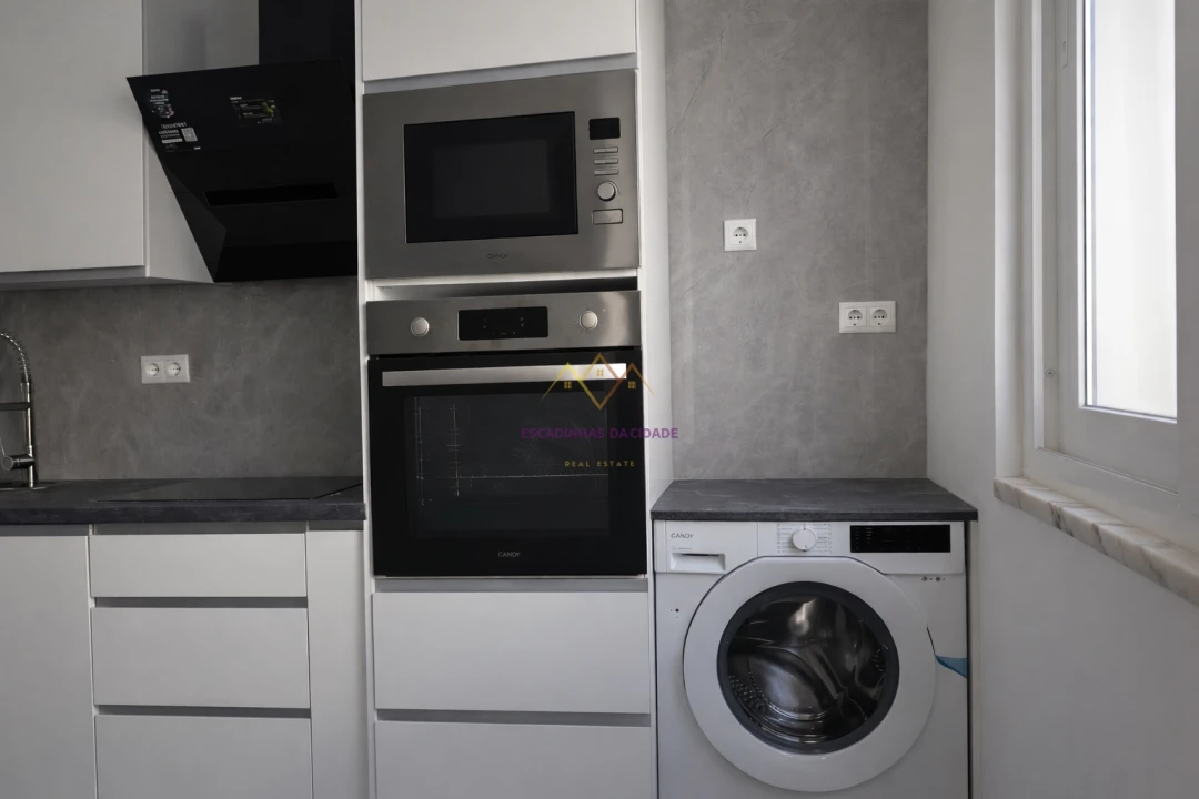 Apartamento T2 para Venda em Benfica Foto 5