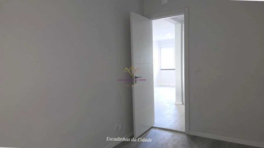 Apartamento T2 para Venda em Benfica Foto 18