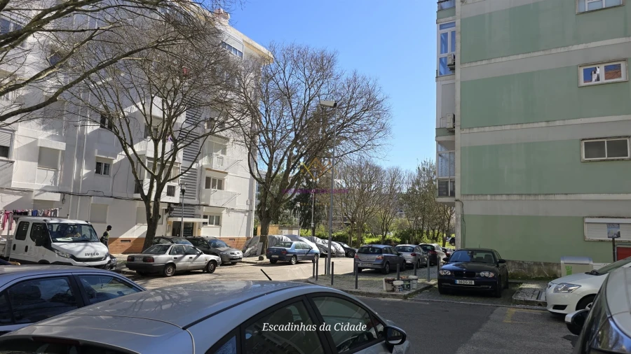 Apartamento T2 para Venda em Benfica Foto 11