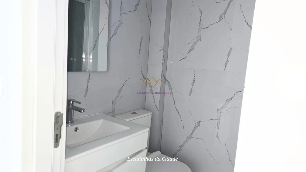 Apartamento T2 para Venda em Benfica Foto 22