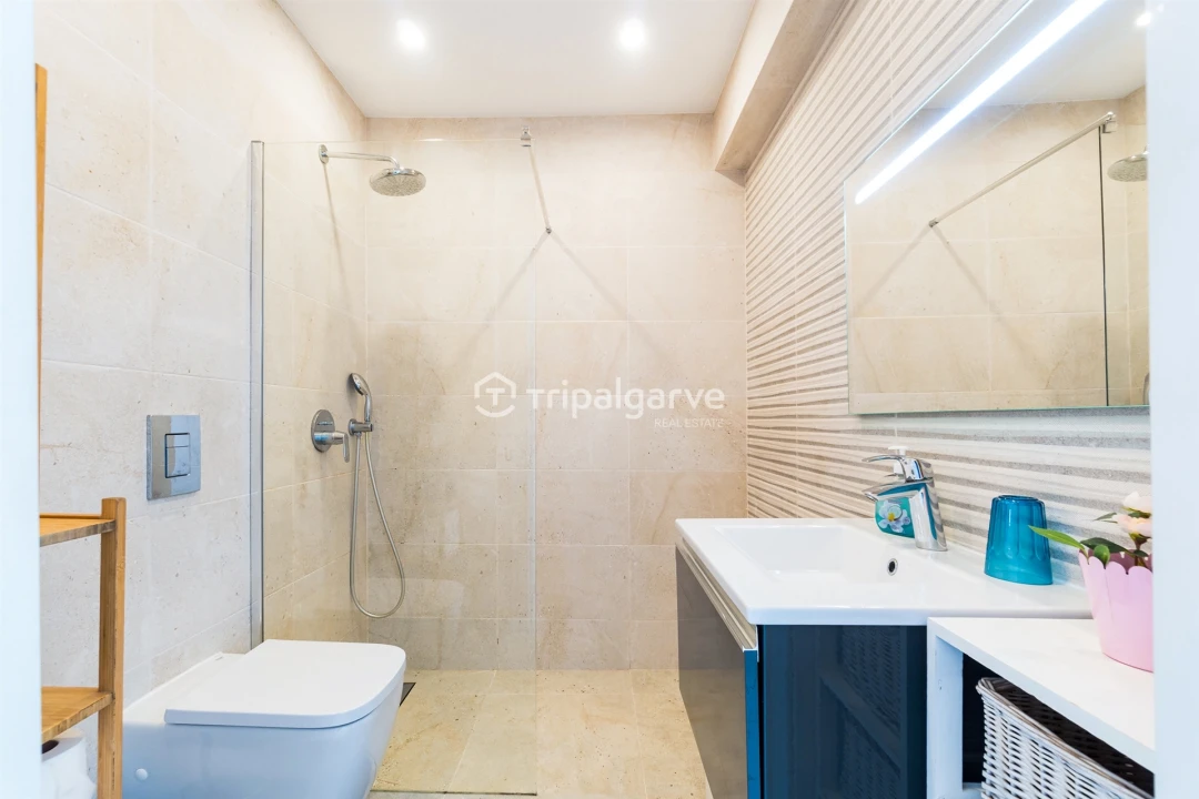 Apartamento T1 para Venda em Albufeira e Olhos de Água Foto 17