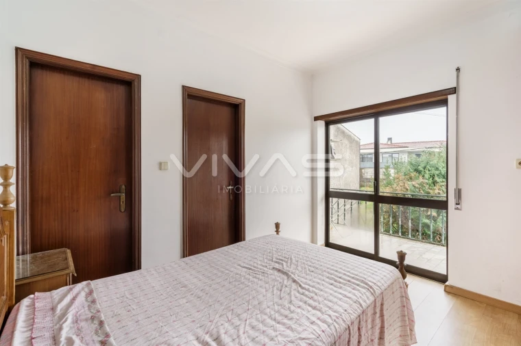 Moradia T3 para Venda em Loureira Foto 9