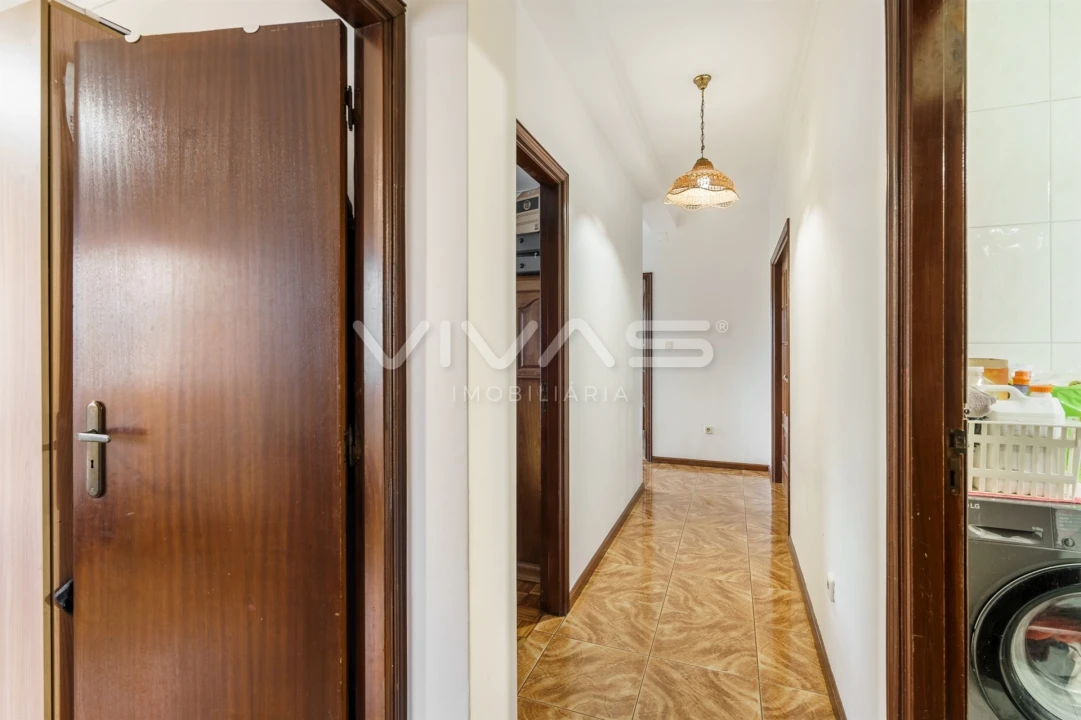 Moradia T3 para Venda em Loureira Foto 17