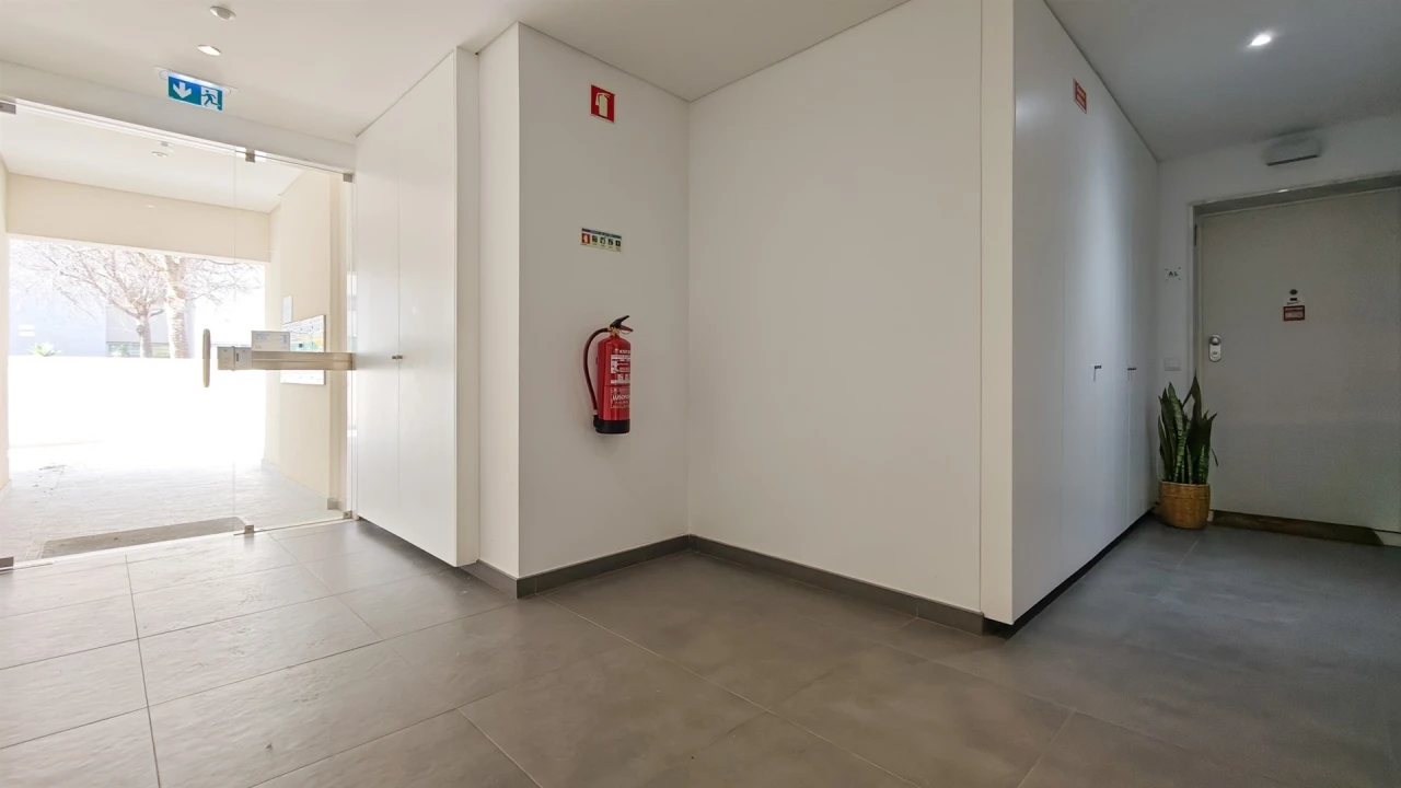 Apartamento T2 para Venda em Albufeira e Olhos de Água Foto 44