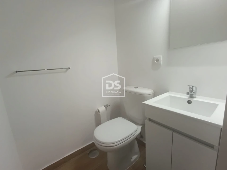 Apartamento T3 para Venda em Penafiel Foto 6