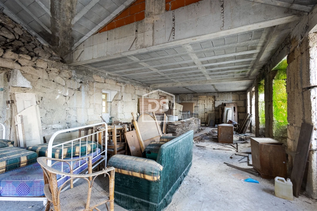 Moradia T2 para Venda em Cinfães Foto 19