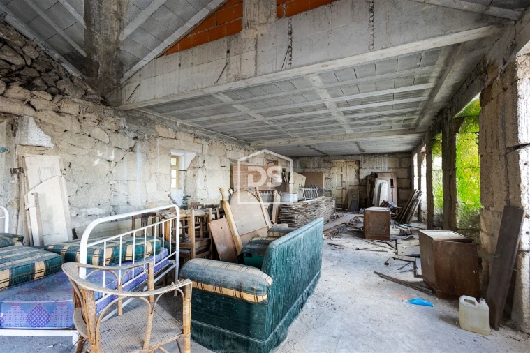 Moradia T2 para Venda em Cinfães Foto 19