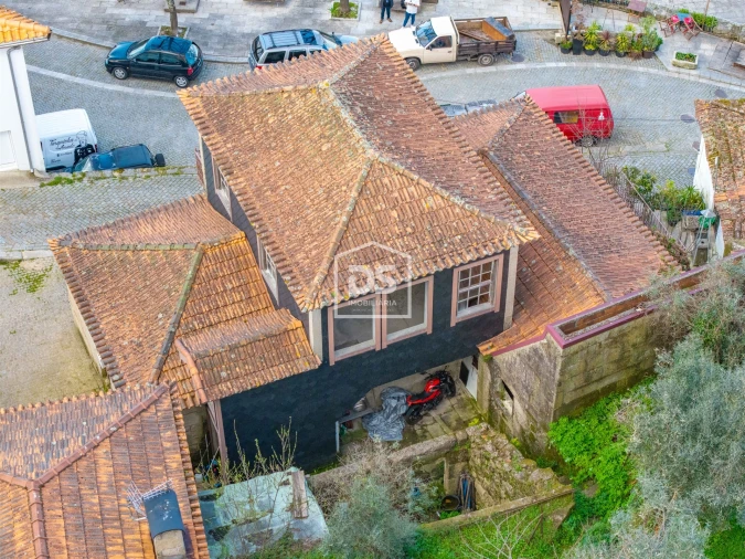 Moradia T2 para Venda em Cinfães Foto 2