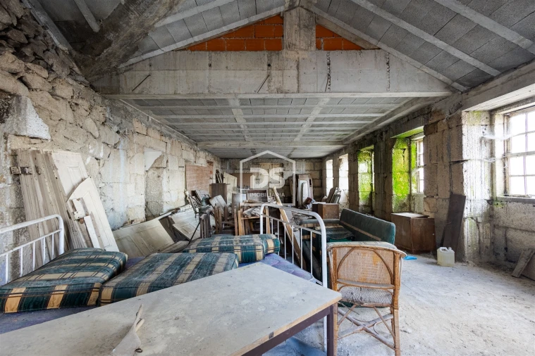 Moradia T2 para Venda em Cinfães Foto 18