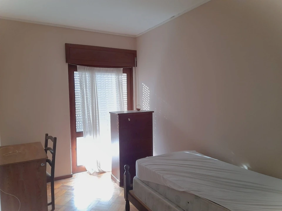 Apartamento T3 para Venda em Santo Antonio dos Olivais Foto 10