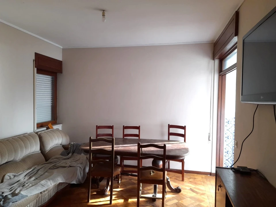 Apartamento T3 para Venda em Santo Antonio dos Olivais Foto 4