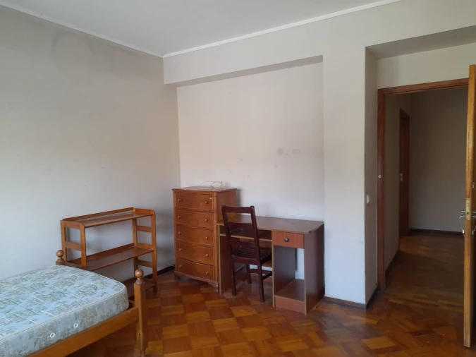 Apartamento T3 para Venda em Santo Antonio dos Olivais Foto 8