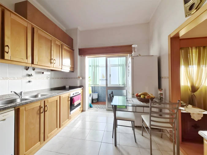 Apartamento T4 para Venda em Viseu Foto 3
