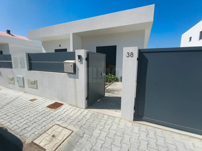 Moradia T3 para Venda em Fernao Ferro