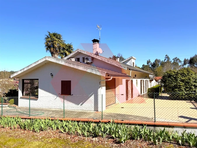 Moradia T3 para Venda em Espariz e Sinde Foto 3