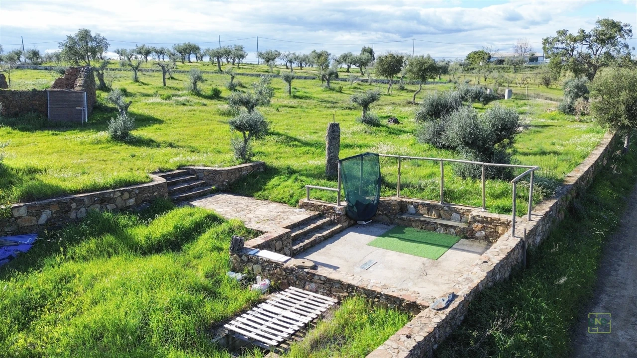 Quinta T0 para Venda em Freixial e Juncal do Campo Foto 26