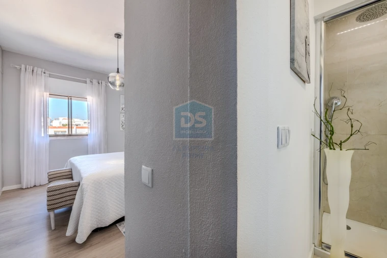 Apartamento T2 para Venda em Albufeira e Olhos de Água Foto 32