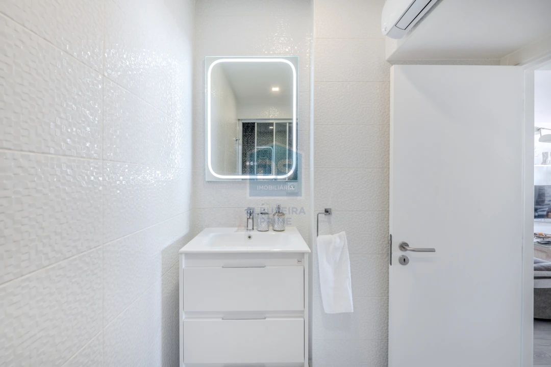 Apartamento T2 para Venda em Albufeira e Olhos de Água Foto 29