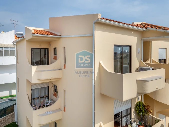 Apartamento T2 para Venda em Albufeira e Olhos de Água Foto 2