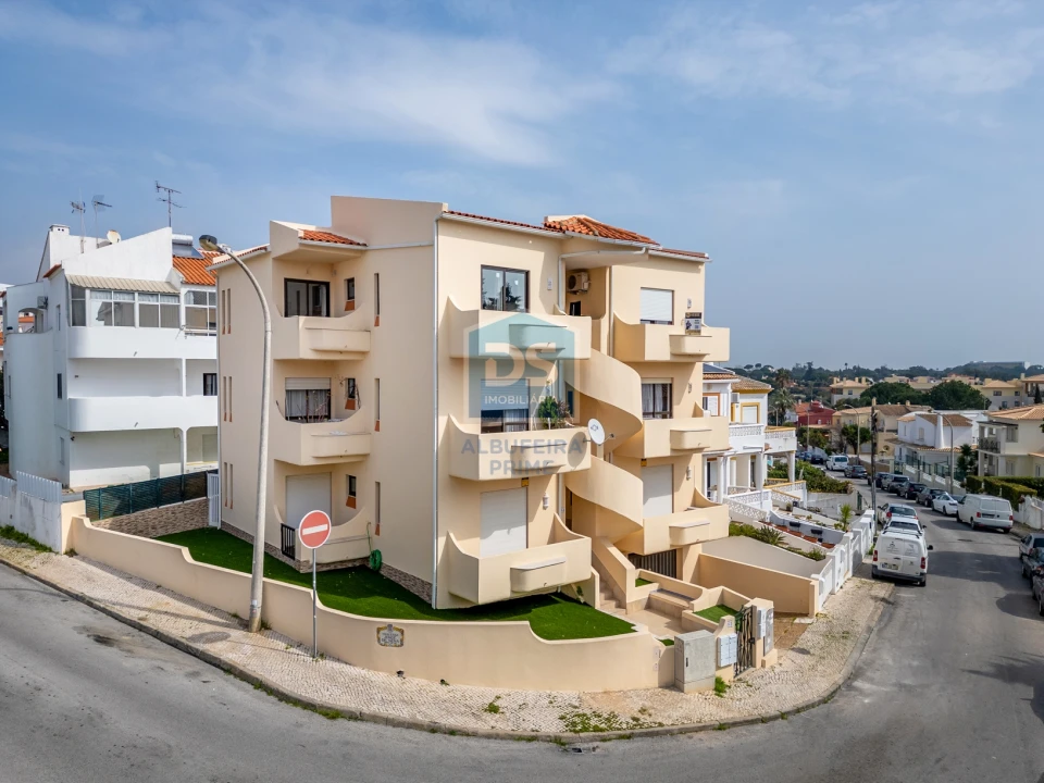 Apartamento T2 para Venda em Albufeira e Olhos de Água Foto 1