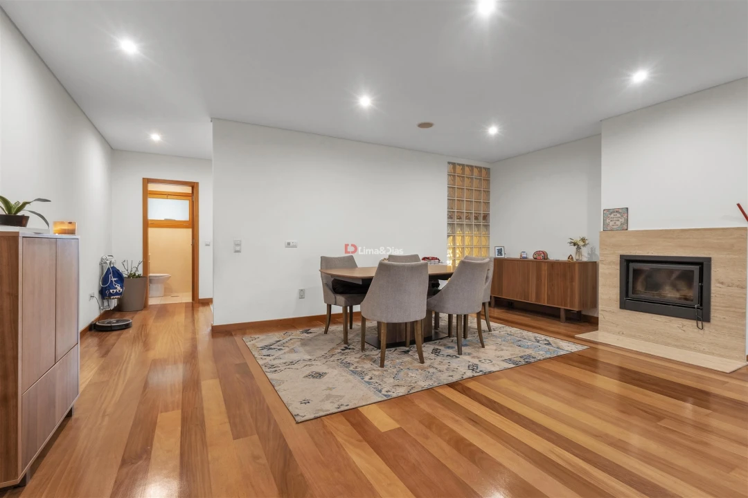 Moradia T3 para Venda em Gulpilhares e Valadares Foto 4