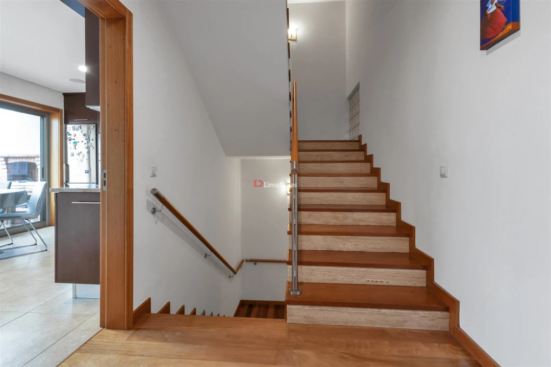 Moradia T3 para Venda em Gulpilhares e Valadares Foto 8