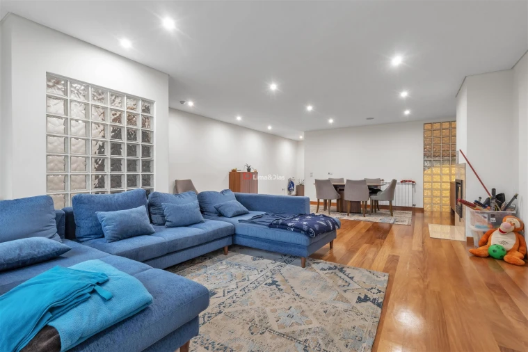 Moradia T3 para Venda em Gulpilhares e Valadares Foto 3