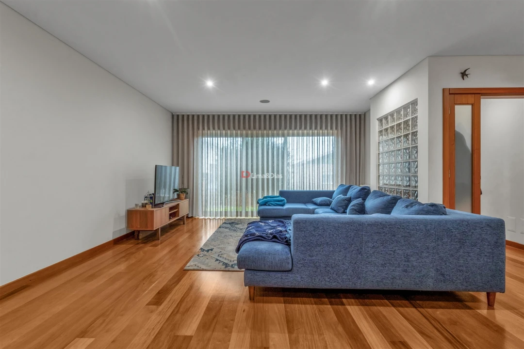 Moradia T3 para Venda em Gulpilhares e Valadares Foto 2