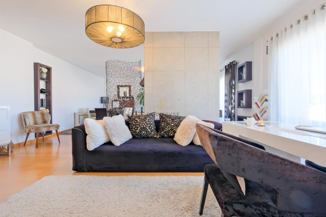 Apartamento T3 para Venda em Parque das Nações Foto 8