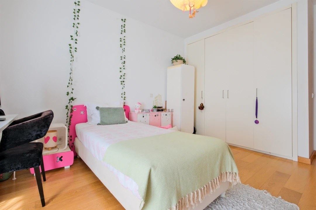 Apartamento T3 para Venda em Parque das Nações Foto 19