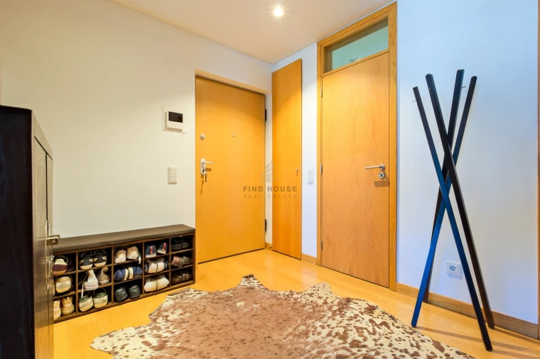 Apartamento T3 para Venda em Parque das Nações Foto 3