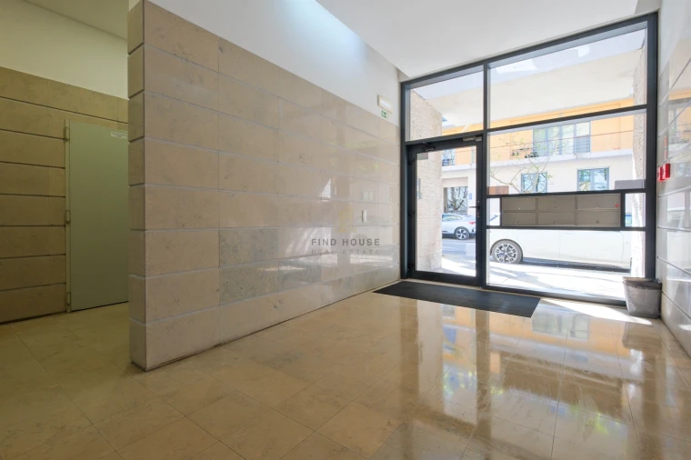 Apartamento T3 para Venda em Parque das Nações Foto 44