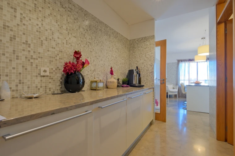 Apartamento T3 para Venda em Parque das Nações Foto 35