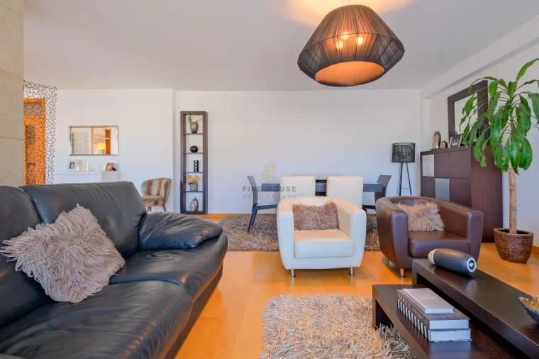 Apartamento T3 para Venda em Parque das Nações Foto 12