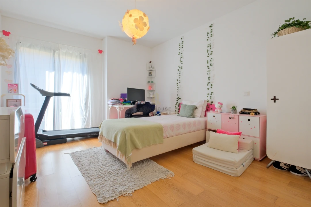 Apartamento T3 para Venda em Parque das Nações Foto 17