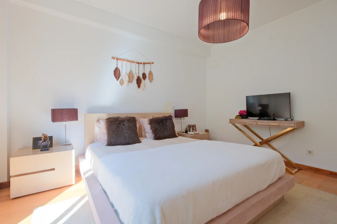 Apartamento T3 para Venda em Parque das Nações Foto 31