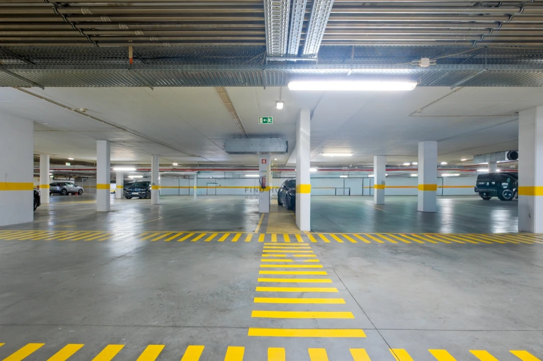 Apartamento T3 para Venda em Parque das Nações Foto 43